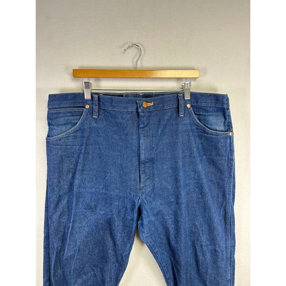 Men's Wrangler Workwear Jeans - Size 42 x 30 100% Cotton Rodeo Cowboy Western - Picture 2 of 12